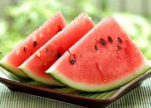 如何给朋友吃瓜